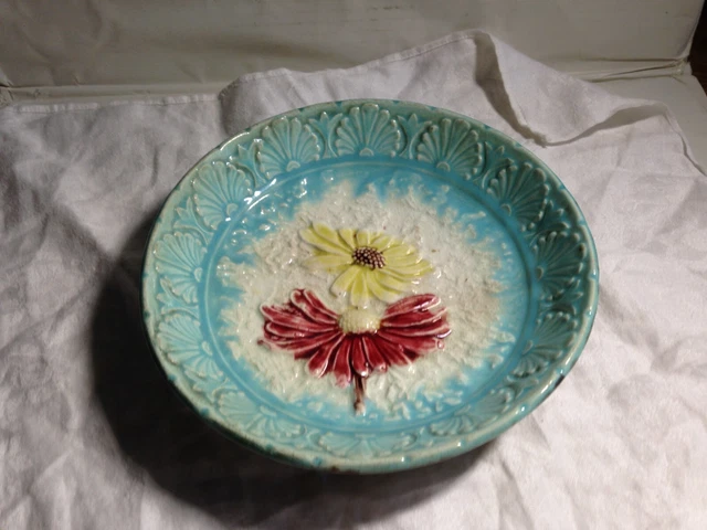 Antique Majolica Decorative Art Pottery 8" Bowl Daisy Flowers Turquoise Green