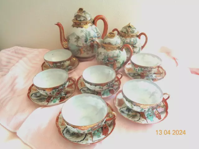 service  a café porcelaine Fine, japon, Caferiere / Pot a lait / sucrier / 6 Tas