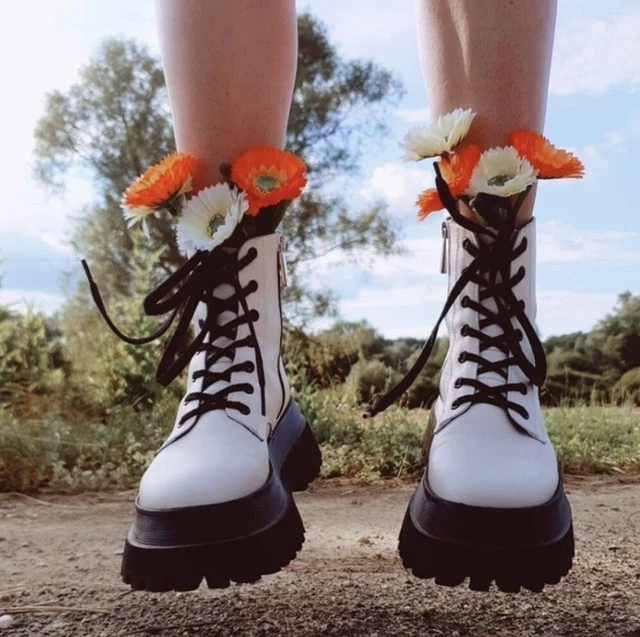 ZARA FLAT LEATHER Lace Up Ankle Boots With Track Ecru White 3105