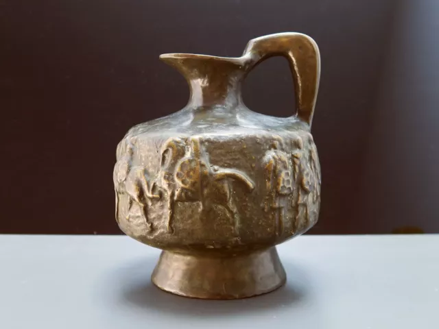 Schwerer Bronze Krug mit Antiken-Dekor, wohl Thelen Bronze