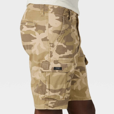 mens cargo shorts with tech pocket