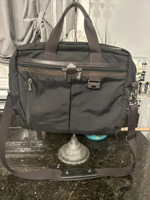 TUMI  Mens Densmore Zip Top Briefcase Business Medium Bag Excellent