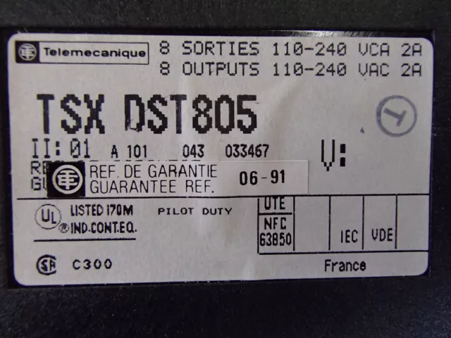 TSXDST805 - Telemecanique - Tsxdst 805/Module 8 Outputs Used 3