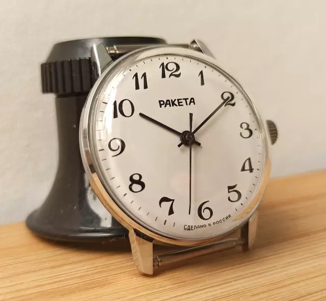 VINTAGE Men's Wristwatch RAKETA Mechanical Watch 2609 Russia Serviced!