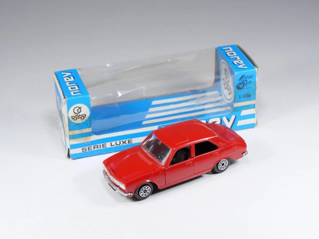 Norev Plastigam réf 221 : Peugeot 604 transformée Week-end (Blanc