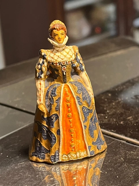 B) 2 FIGURINES VERTUNNI ELISABETH D'AUTRICHE