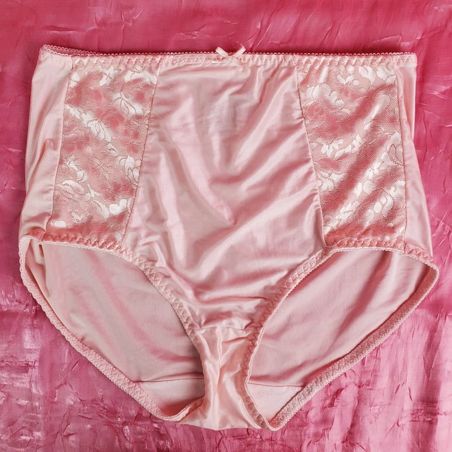 VTG BALI PANTIES Shiny Silky Nylon Gusset w Lace Size 6M Sissy Sexy