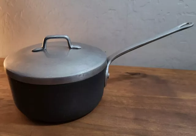 Magnalite Professional GHC 1 quart Anodized Aluminum Saucepan with Lid