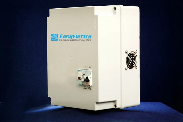 Regolatore-Stabilizzatore Di Tensione Per Inverter Fotovoltaico 7 Kva Monofase