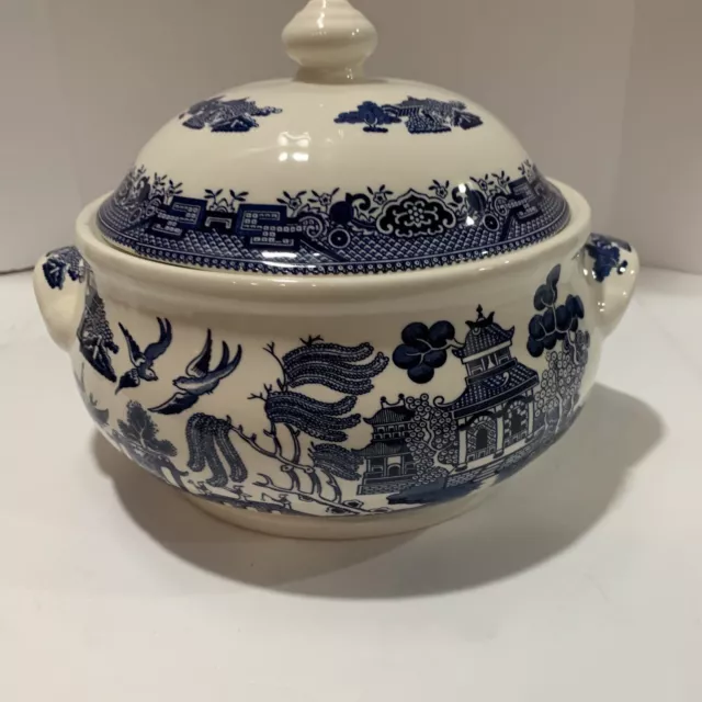 Blue Willow  England Churchill soup tureen casserole w/ lid vegetable serving