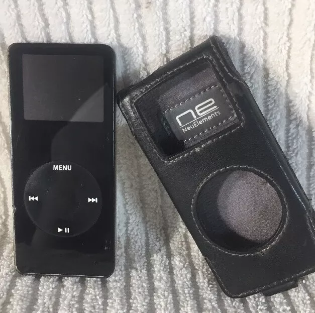 Original Apple iPod nano 1st Generation Black 1 GB Click Wheel Color screen