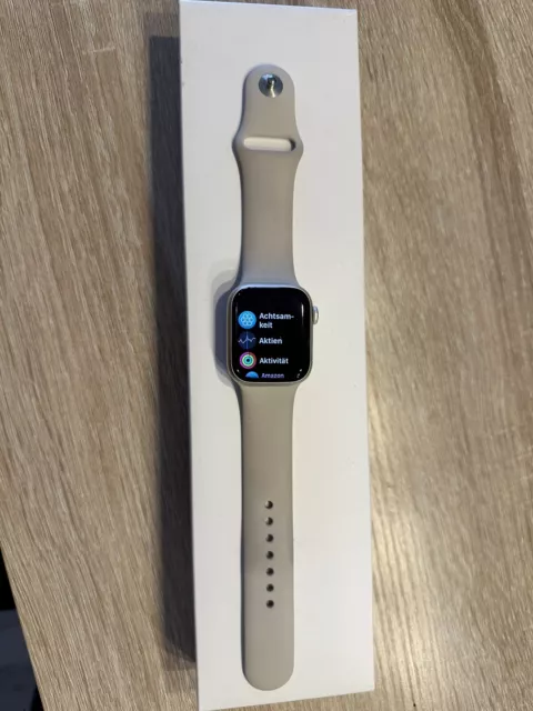 Apple Watch Series 8 41mm Aluminiumgehäuse mit Sportarmband - Polarstern...