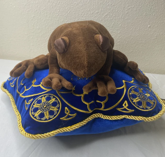 Harry Potter Chocolate Frog Plush Soft Toy & Honeydukes Blue Gold Pillow Harry Potter Chocolate Frog Plush Soft Toy & Honeydukes Blue Gold Pillow