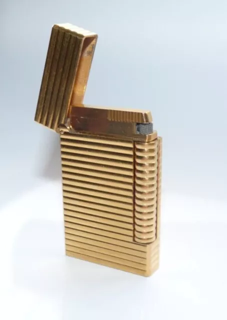 Vintage Heavy Yellow Gold Plated St Dupont Ribbed Design Gas Lighter.