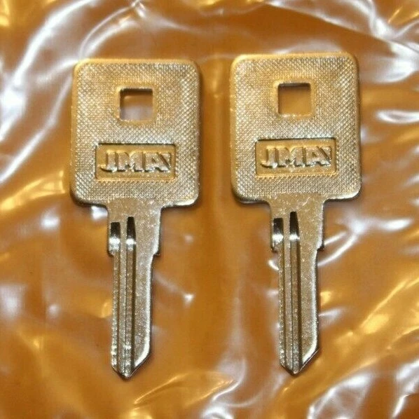 TM600-TM650 2-Keys Tonneau Truck Cap Camper Trailer Trimark Motorhome cut 2 code