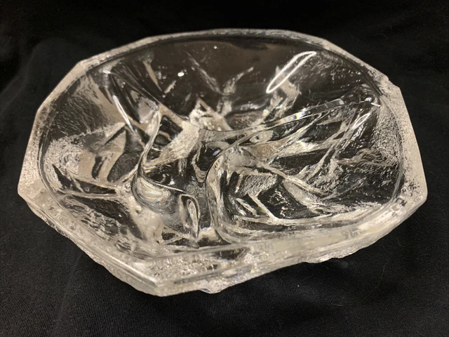 Peill & Putzler Clear 1970’s Ice Relief Glass Ice Cube Bowl P300 Peill & Putzler Clear 1970’s Ice Relief Glass Ice Cube Bowl P300