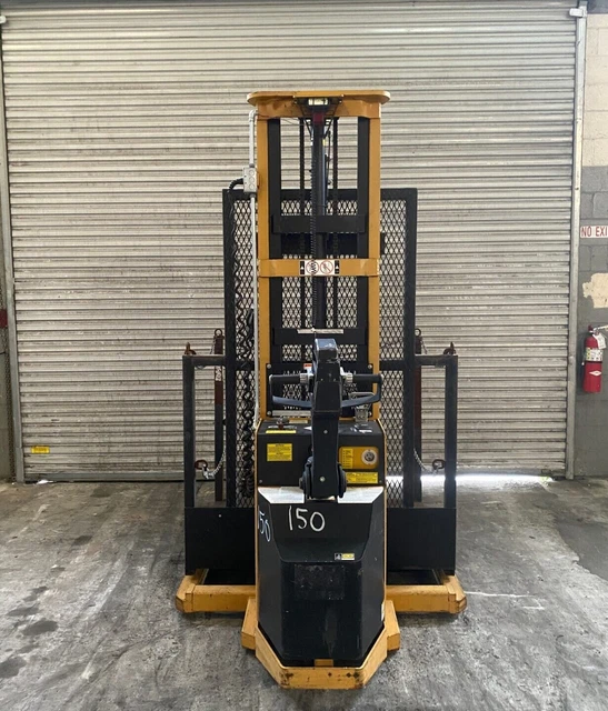 Big Joe PDBB-20-T12 Personal Man Lift/ Order Picker  CCR16248