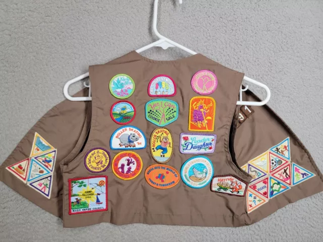 Brownie Girl Scout Vest With Tons Of Patches From Early-mid 90s Medium 10-12