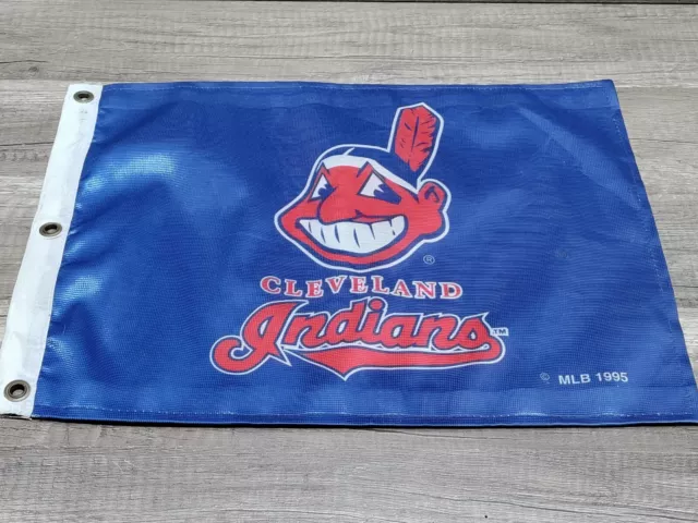 Vinatge 1995 MLB Cleveland Indians Baseball 15" X 11" Flag