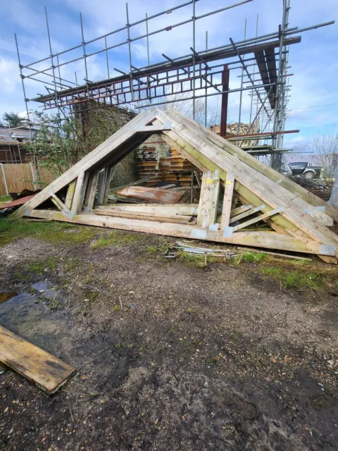 Timber roof trusses