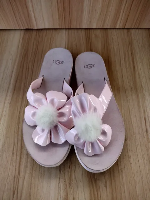 UGG Australia Women's 8 Poppy Pink Thong Flip Flops White Lamb's Fur Sandals