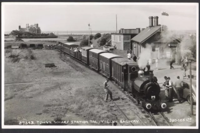 Tal-Y-Llyn Narrow Gauge Railway: TOWYN WHARF Station. RP Postcard. Free p&p