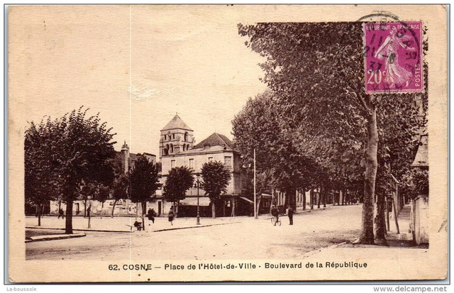 58 COSNE - Place de l'h�tel de ville, boulevard de la Republique