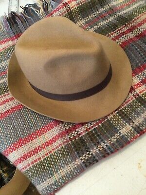 Vintage style Quality1940s FEDORA hat.BEIGE grosgrain band,100% wool.XL 71/2