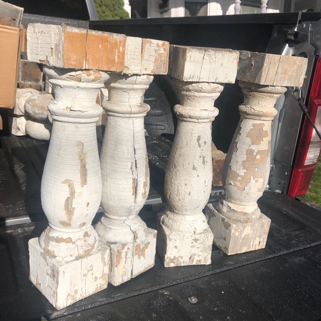 c1890 Victorian chunky porch railing baluster spindles set of 4 - 15.75 x 3 5/8”