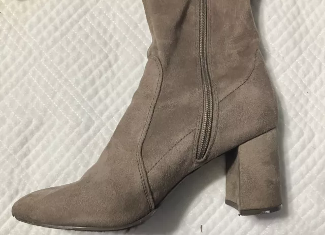 BRECHELLE'S Women's Boots  Suede Knee High Heel Zipper  Size 7 Make Offer