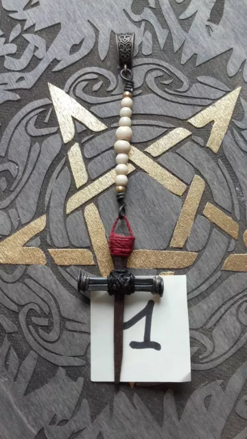 collier croix de protection, clou de cercueil, ritualisé à la pleine lune! wicca 2