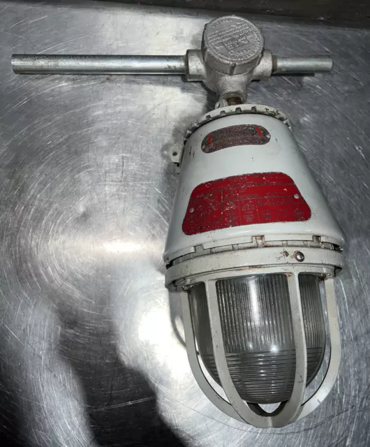 Appleton Vented Explosion Proof Lighting Fixture A-51 Series. NO BULB. Used. ID2