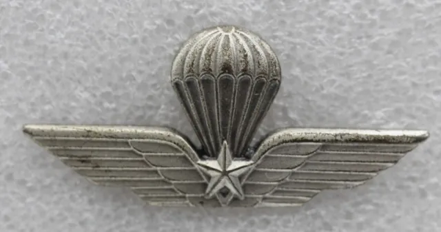 brevetto paracadutisti folgore esercito italiano militare argentato uniforme