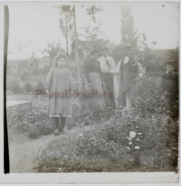 Family Jardin France Photo Stereo Glass Plate Vintage ca 1910