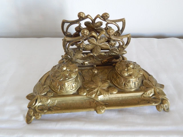 Ancien Porte-lettres En Bronze – Décor Ajouré – Dimensions 20x23x14.5 Cm