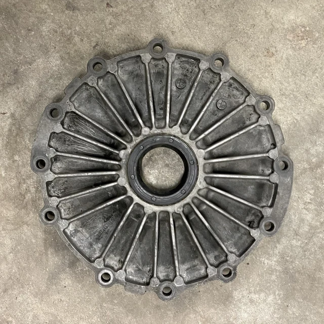 Porsche 911 Transmission Side Cover 915 301 311 0R Porsche 911 Transmission Side Cover 915 301 311 0R