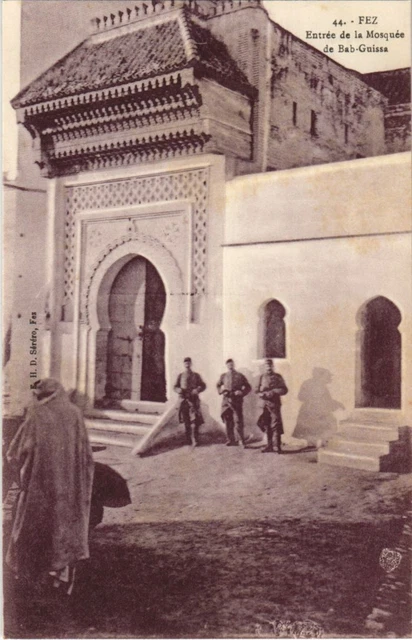 CPA AK Fez - Entree de Mosquee de Bab-Guissa MAROC (1082707)