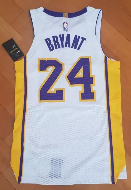 RARE FUNKO POP ! Sports NBA #24 Kobe Bryant (Maillot violet #8) SDCC  Exclusif EUR 230,79 - PicClick FR