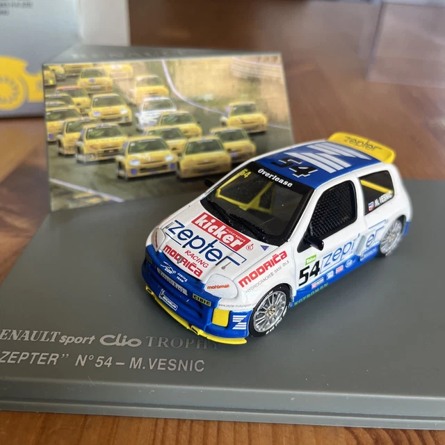 Modèle Réduit Renault Sport Clio Trophy 1:43 - Marque Universal Hobbies, Référence UH 211534, Neuf En Boîte
