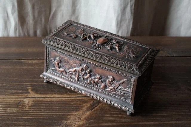 ANCIENNE PAIRE DE bougeoirs en bronze dore et brune XIX siècle Napoléon