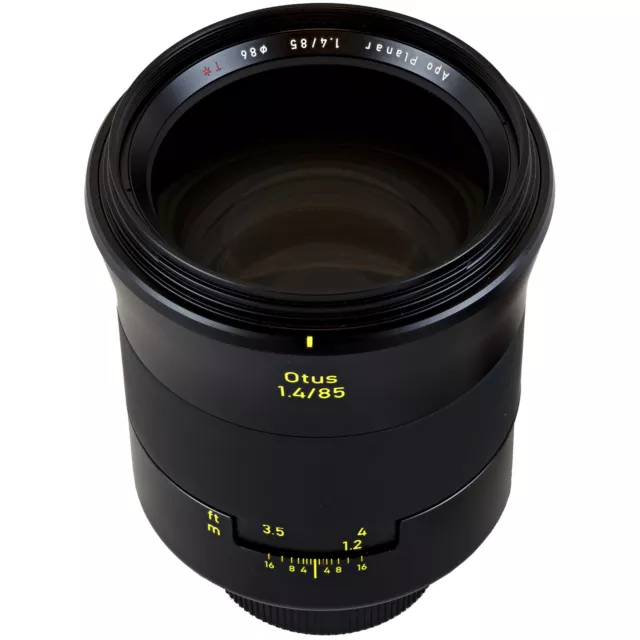 Zeiss Otus 85 mm. f/1.4 ZE x Canon EF