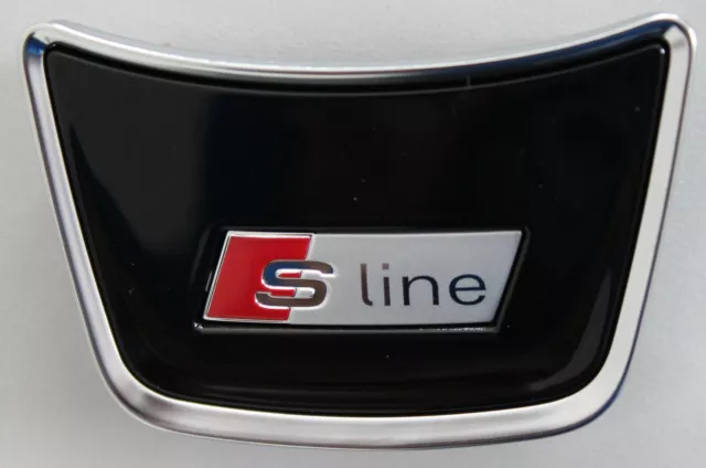 Audi A8 4H D4 S8 original S-Line Lenkrad Logo Schriftzug Emblem Lenkradclip Clip