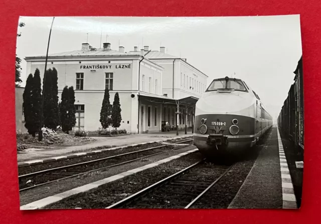 DDR Eisenbahn Foto 1981 KARLEX DR BR 175 008-2 in Frantiskovy Lázné   ( 129750