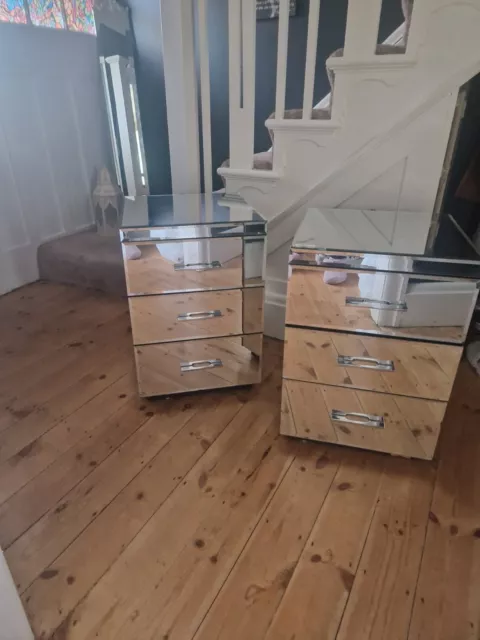 mirrored bedside tables x 2 used