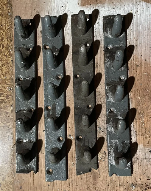 Vtg Cast Iron Steam Radiator Pipe Bracket Industrial Hook Antique Clothing Towel