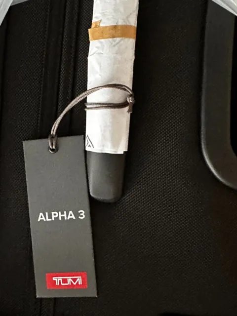 TUMI - Alpha 3 Short Trip Expandable 4 Wheeled Packing Case Suitcase (Black)