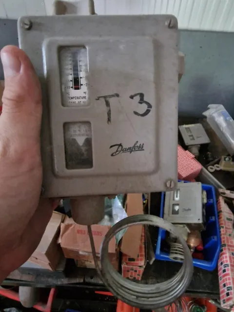 Danfoss RT10 Thermostat