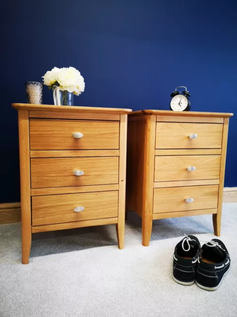 Matching Pair Retro Oak Small Bedside Tables / Set of 2 Bedroom Cabinets Units