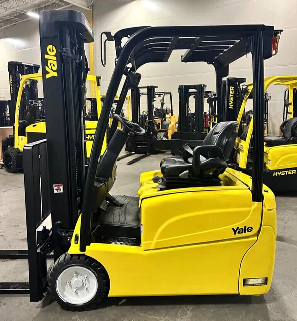 2020 Yale ERP040 4000 LB 3 Stage Mast Electric Cushion Forklift - Reconditioned
