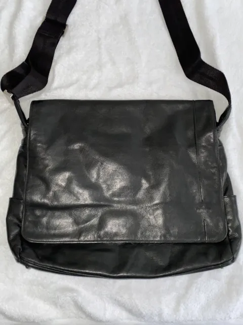 Tumi Men’s Black Leather Messenger Bag